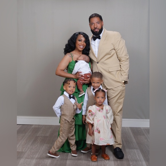 Meet your Posher, Angela - Picture 2 of 3